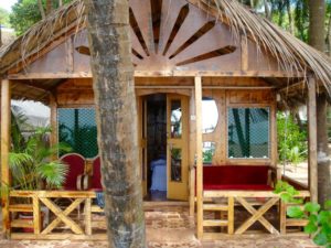 Lagoon Cottage - Balcony and Entrance